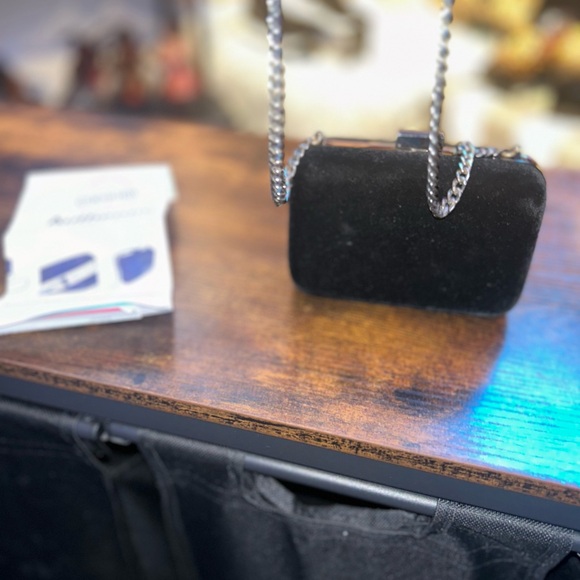 Authentic Giorgio Armani Velvet Clutch - Picture 3 of 9